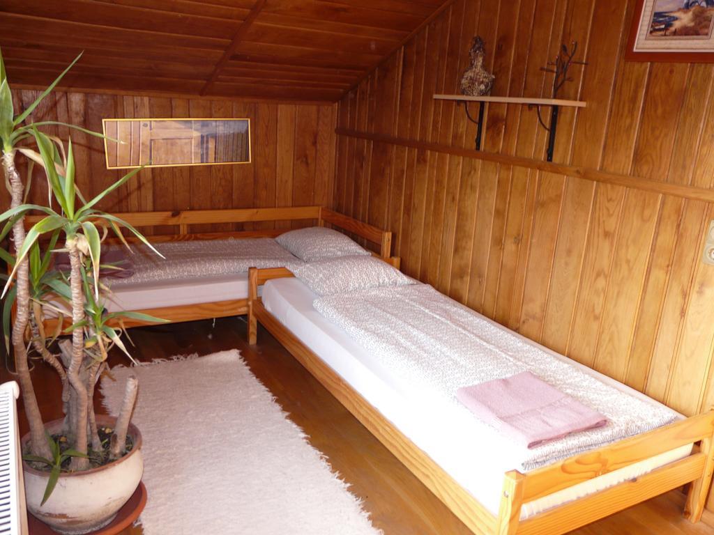 Tölgyfakuckó apartman Hotel Baja Kültér fotó