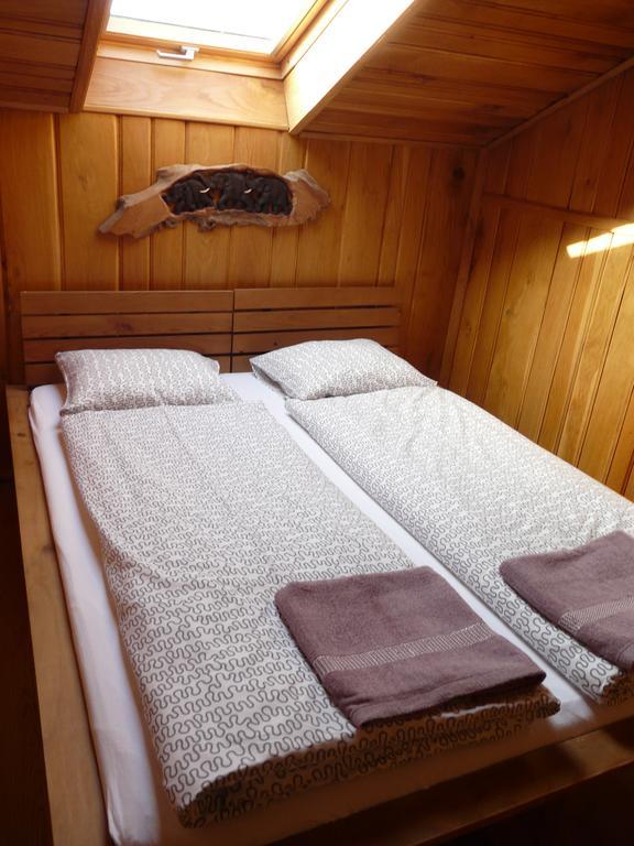 Tölgyfakuckó apartman Hotel Baja Kültér fotó
