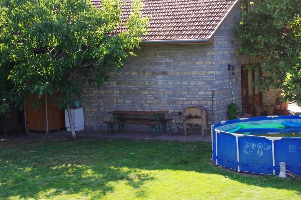Tölgyfakuckó apartman Hotel Baja Kültér fotó